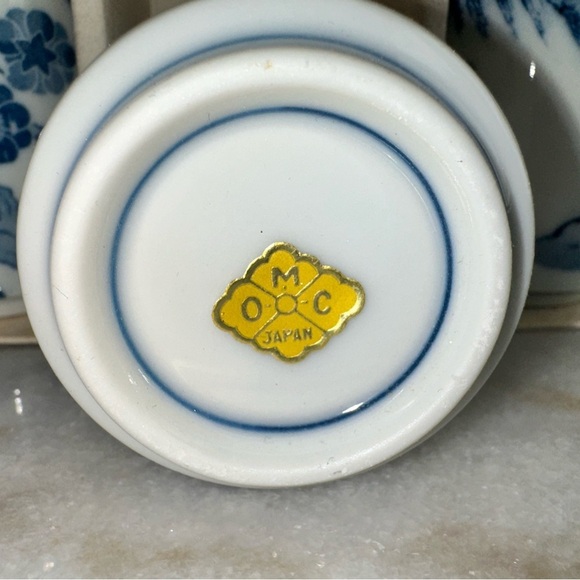 Set of 6 Blue and White Ceramic Sake Drinkware in original box(New) - Picture 9 of 9